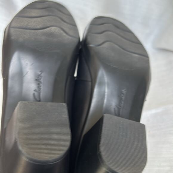 CLARKS Women’s Emslie Warbler Black Leather Comfort Heel 8.5 M - Picture 5 of 10
